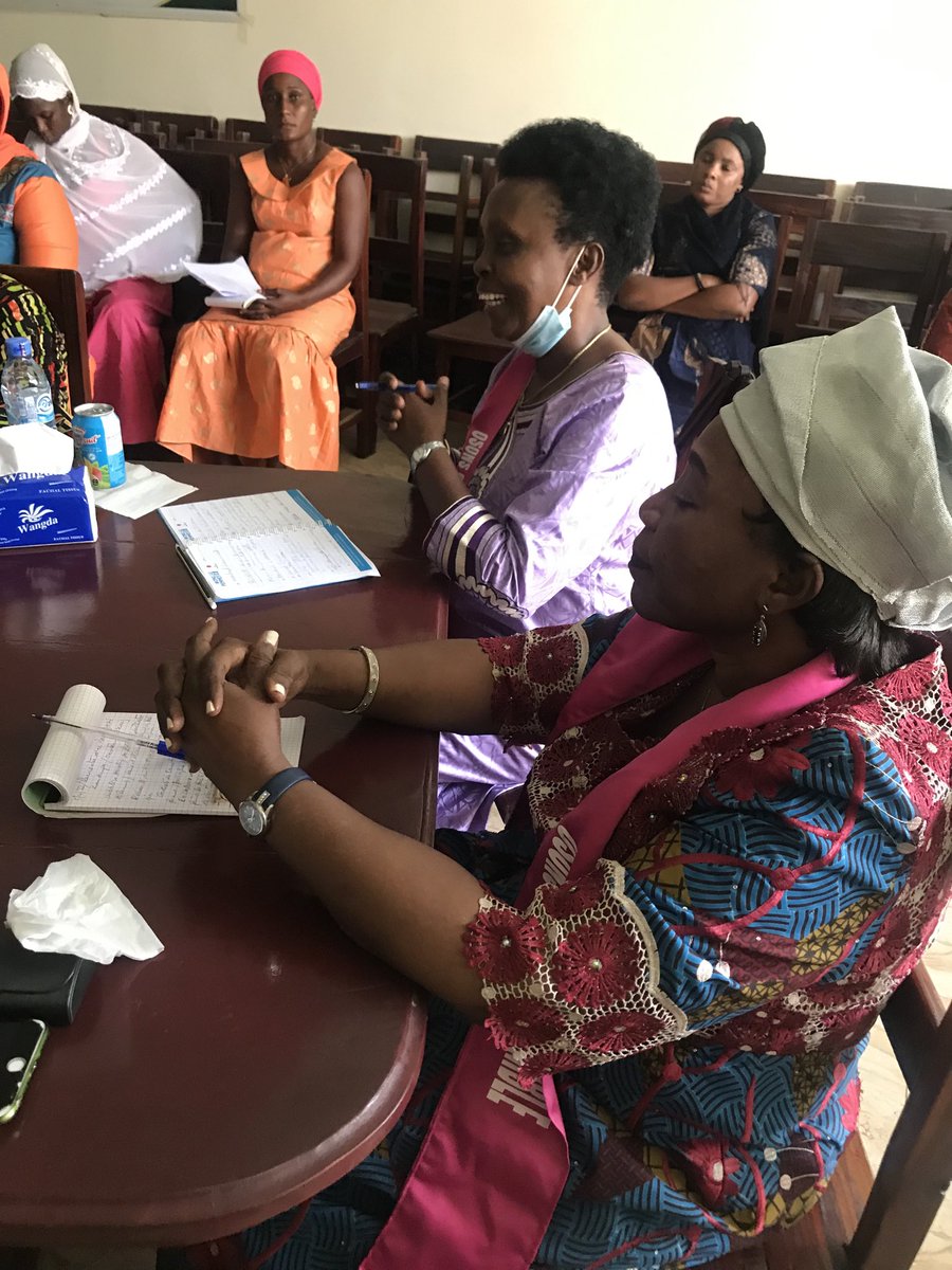 MakalCAMARA3's tweet photo. Réunion de travail des membres de LGP avec Marie Josée Kandanga de Onu Femmes au siège ce mardi 5/4/22. Échanges enrichissants, ça promet ! https://t.co/c54xI7TI4g