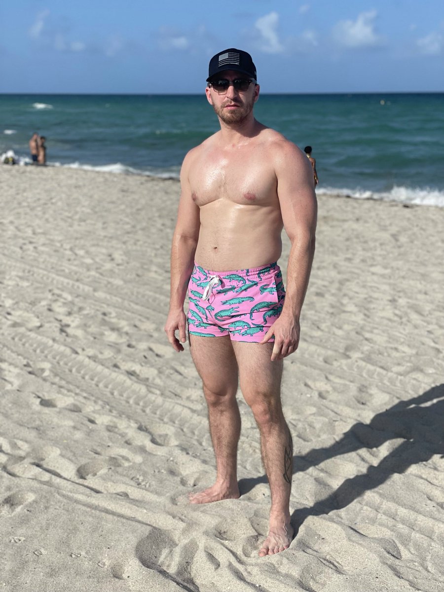 travisirons_'s tweet photo. 🏖 ☀️ https://t.co/G7q8WUSLUN