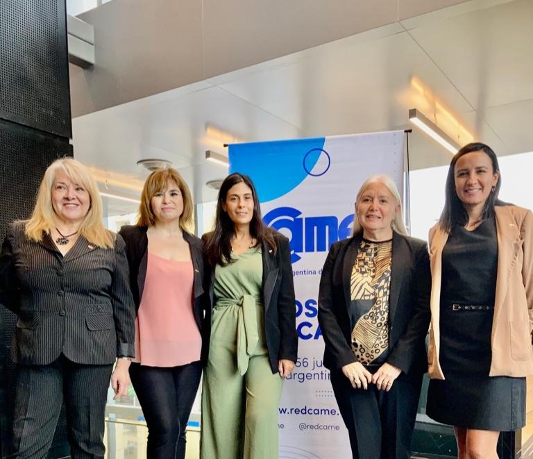 CAMEMujeres's tweet photo. La directora de #MujeresCAME, @mlaurateruel y directivas del sector participaron del Consejo Directivo de @redcame, que se realizó en la sede de @BancodeCtes. 
#CAMEenCorrientes
#AgendaFederalPyme https://t.co/KdT69Z4VXm