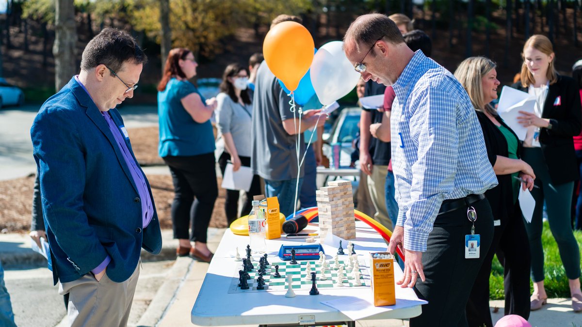 Metabolon's tweet photo. Yesterday was filled w/ #MetabolonLife activities. Our RTP employees entered the Work@Metabolon #hybridflex environment, & our International Team also gathered. A key theme was recognizing our #laboratory team for coming onsite regularly over the past two years. #lifesciences https://t.co/3TA97e4NKp