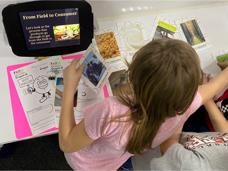 MesickSchools's tweet photo. The FARM Science lab visited Mesick Elementary today.   Students got a hands on experience learning about all things related to farming and agricultural.  Soybeans, beeswax, window gardens, etc.  
Another great learning experience for our kids! https://t.co/EBFQhL4vY9