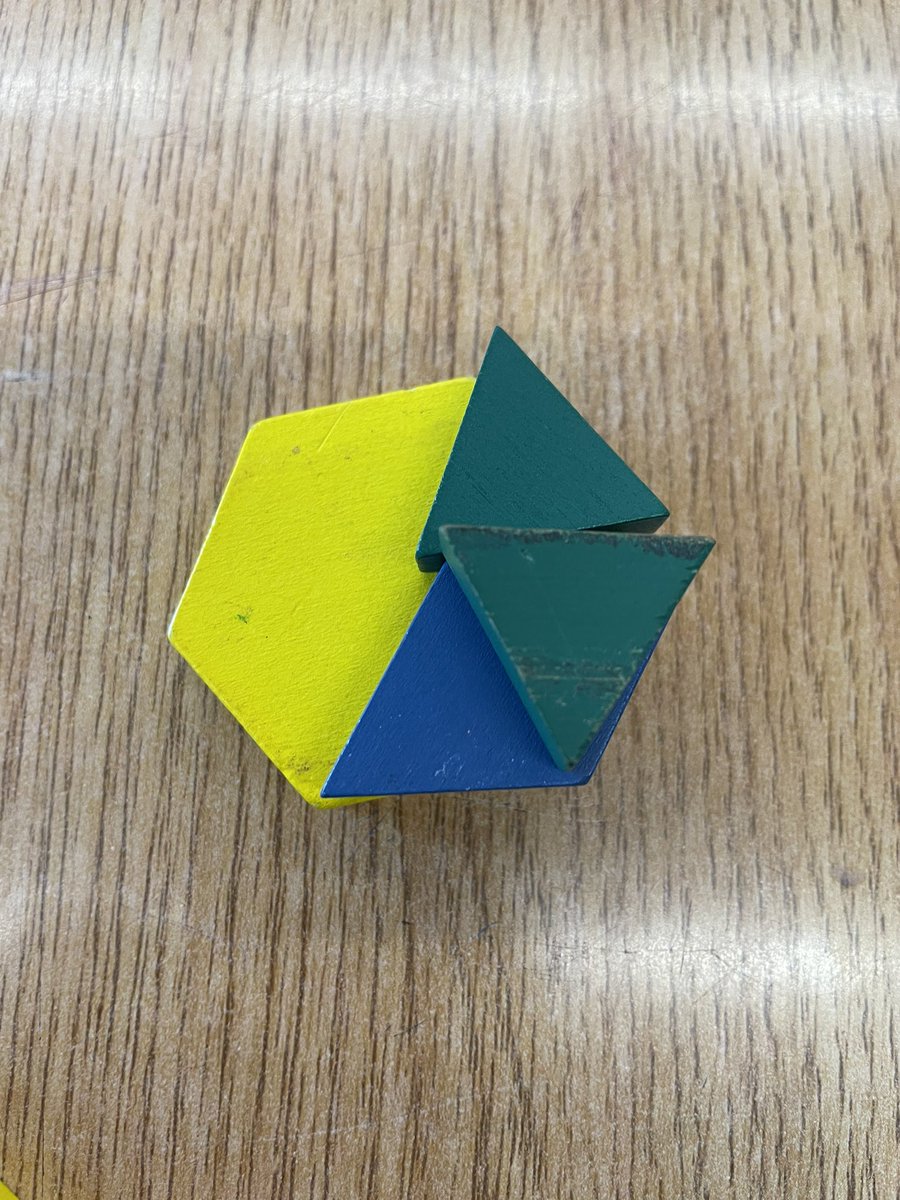 msasully's tweet photo. Working with no standard units of measure to find angles today in grade 6 @CobblestoneES #proudofmystudents #studentdiscovery https://t.co/B9yzozYr9L
