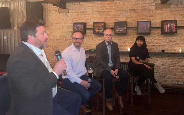 .<a href="/bluebridgetech/">BlueBridge Tech Ltd</a> Garret Coady talks about building partnerships between digital health &amp; pharma biz w/ <a href="/Novartis/">Novartis</a> Justin Wright, <a href="/S3ConnectedH/">S3 Connected Health</a> Jim O’Donoghue &amp; <a href="/health_xl/">HealthXL</a> Chandana Fitzgerald #DigitalHealthBrew #WhereDigitalHealthThrives