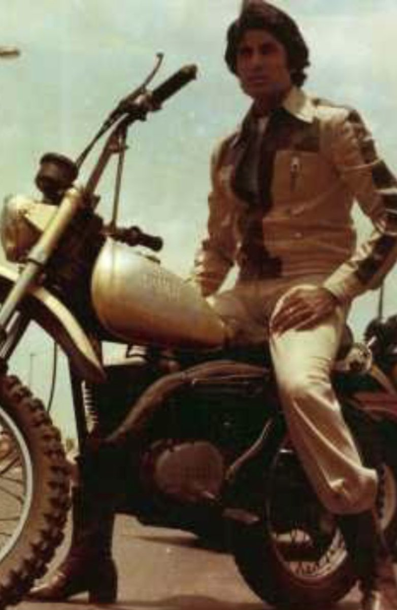 aspalod's tweet image. Bike used during song was YAMAHA not Rajdoot @juniorbachchan 

Whatever @SrBachchan sir is still on top of top. Biggest superstar of Indian cinema ever or forever 

Proud to be your fan, ef 

Love ❤️ you Amitji