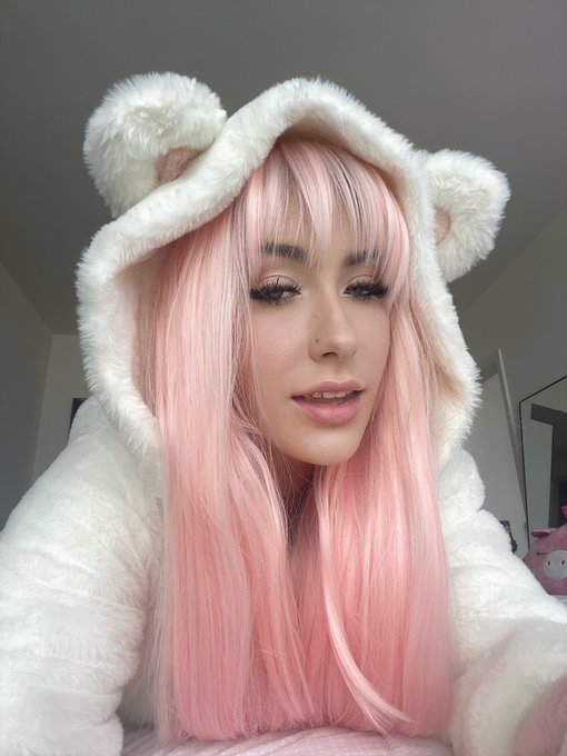 Watch ♡ stassie ♡ (╥_╥)'s leaked NSFW photo on TwXstars