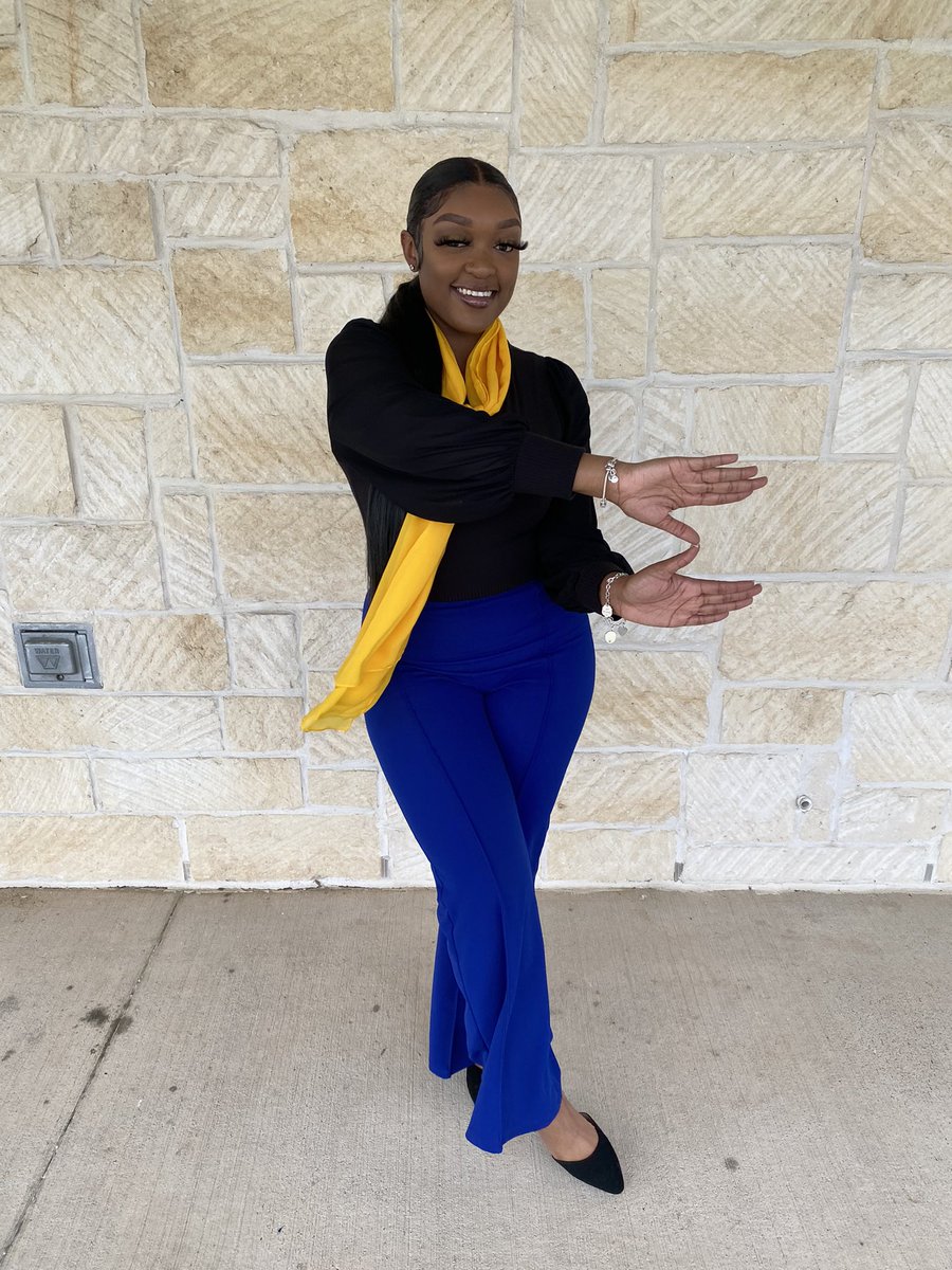 Vinnie_loovve's tweet photo. Y’all may know me as Vinnie but Allow me to reintRHOduce myself, in Σigma Land I will FOREVER be known as Σolidity. I am finally a Σigma Women of the Divine ΔΑ Chapter of Sigma Gamma Rho INCORPORATED! Grateful to serve all mankind ! EEEE-YIPPPPPP💙💛🐩 https://t.co/fbBKjfYR4U