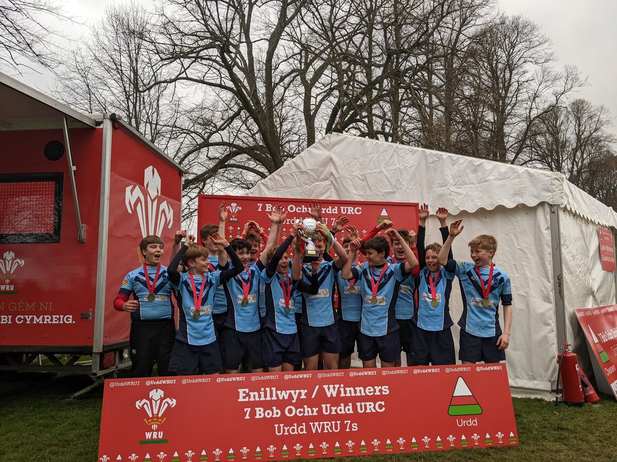 UrddWRU7's tweet photo. Llongyfarchiadau i Glantaf. Enillwyr cystadleuaeth Cwpan Bechgyn Bl.8 2022!

Congratulations to Glantaf. Winners of Yr.8 Boys Cup Competition 2022! https://t.co/kYwAmCRWZ4