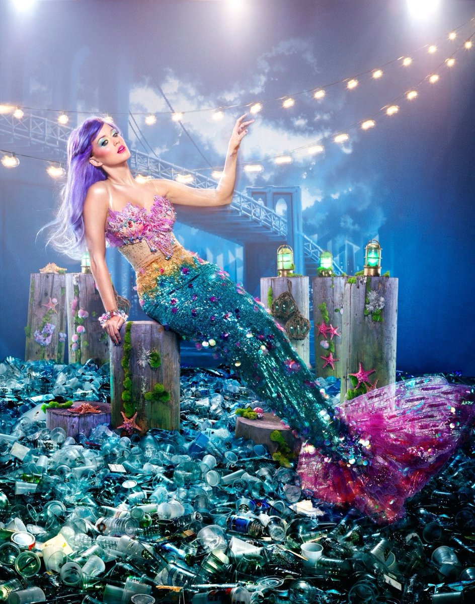 GreeshmaMegha's tweet photo. Katy Perry shot by David LaChapelle https://t.co/y9nqdUYmv5