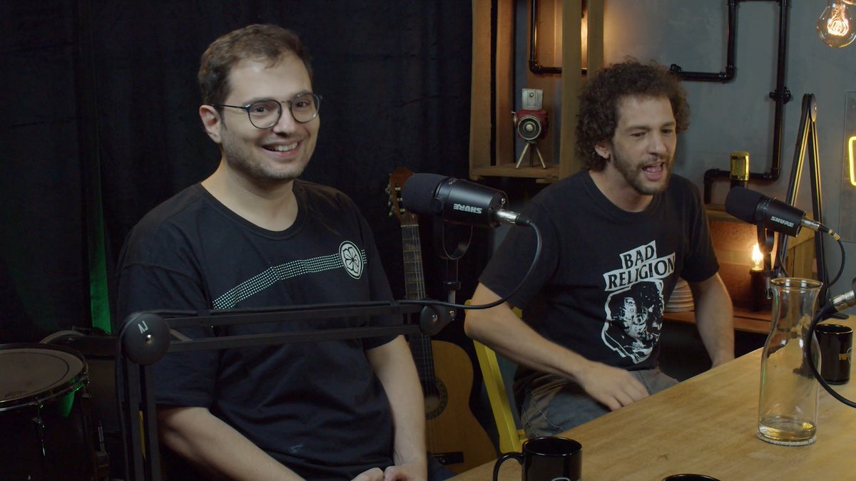 riffcastbr's tweet photo. HOJE TEM RIFFCAST!

Os convidados são Thiago e Dudu, da banda DARVIN. Esse papo estreia às 20h no YouTube!

Vem! https://t.co/lHOQptc8Pr https://t.co/sjK6Cr1WDD