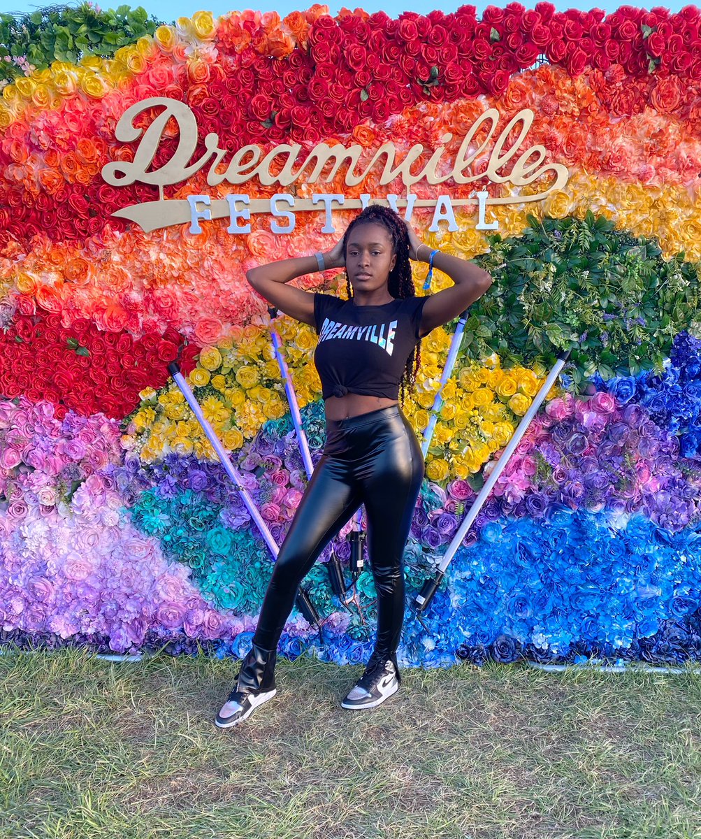 desij18's tweet photo. A Weekend To Remember 🤩 https://t.co/I97vywbMdF