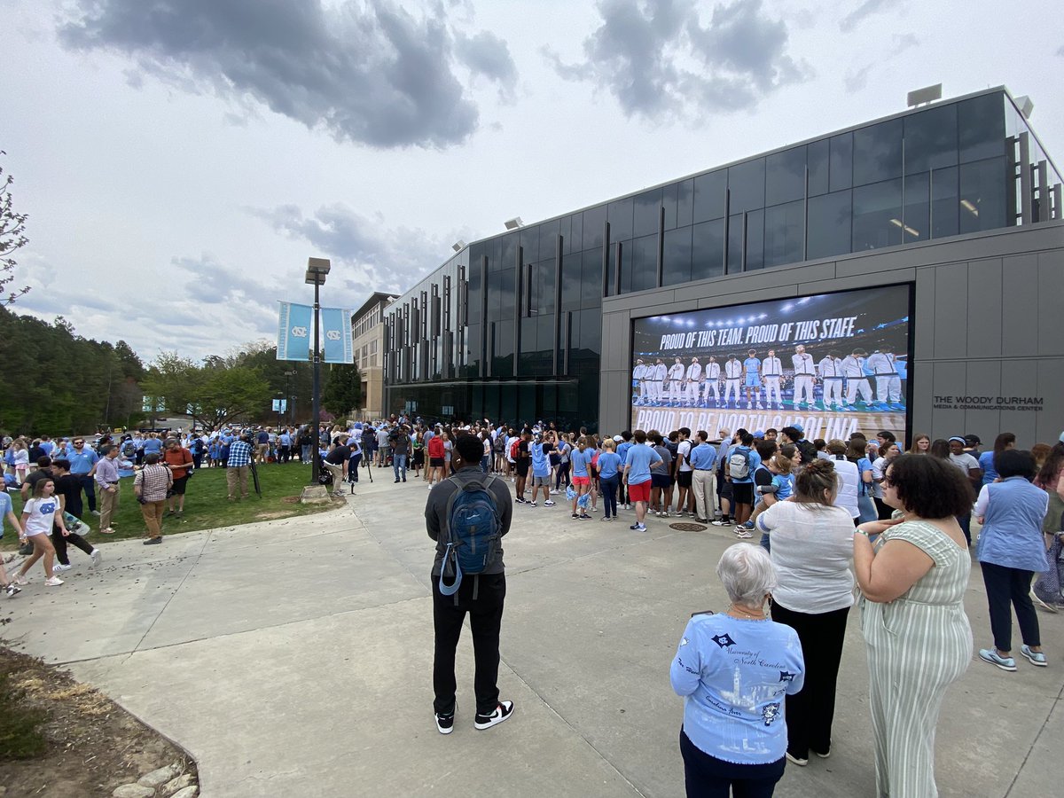 The #CarolinaFamily is here and ready to welcome back <a href="/UNC_Basketball/">Carolina Basketball</a> #FinalFour #UNCvsDuke #UNCvsKansas