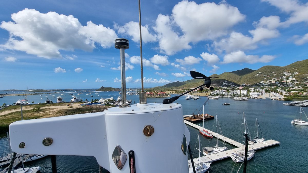 DavidSurveyor's tweet photo. Yesterday, I climbed what I believe is one of the highest mast I ever checked. https://t.co/U66RbdOHFX