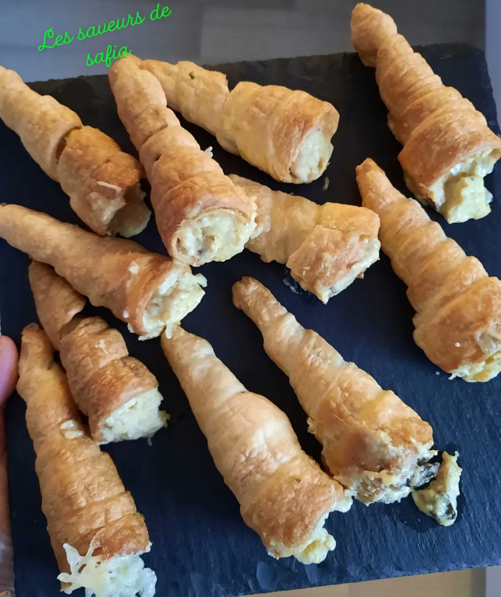 Saveur1975's tweet photo. Cornets au poulet et champignons
Régalez vous avec cette recette express et vraiment délicieuse !! Des cornets salés au poulet champignons. #salé #cornets #yummy
Recette ↘️
https://t.co/nfLDCy1cZH https://t.co/eF6DyP9ret