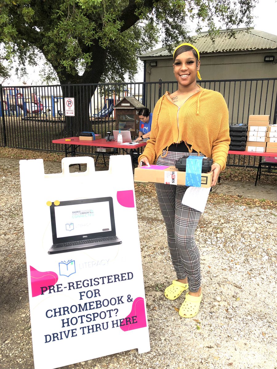EmilyMe10531515's tweet photo. Shout out to partnerships 🎉🎉🎉Ross students participating in LITERACY NOW received free Chromebooks and hot spots. #MakingAnImpact #RossRocks  @AhmeshaG @learngrowDC @HISDChoice @HISDFACE @ray4d_thebetsy @BetsyRossElem @tuwest @Tareese8 @behaviorlady @FARIASECC @literacynowhtx https://t.co/aLVLWGhW3L