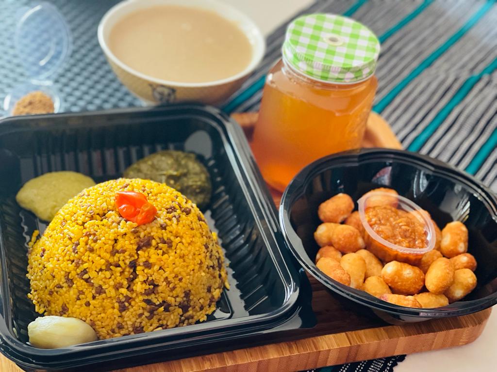 JacquierLe's tweet photo. #BonPlanRamadan
Pour votre ftour optez pour notre magnifique #BoxLocal.
🔥 Chic Kinkeliba glacé
🔥 Fouti du Jacquier avec boulette de viande (au fonio ou au riz)
🔥 Savoureuse Bouillie de mil
🔥 Croustillants Khouti
🚨Prix Exceptionnel: 100.000 GNF🚨
📞 625 67 53 63. https://t.co/AYCj2Hb9Yp
