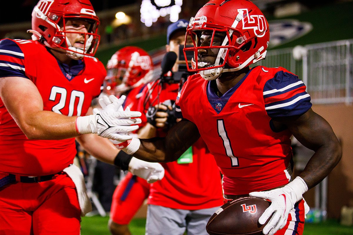 kionwright5's tweet photo. I am beyond blessed to receive my 17th D1 scholarship offer from Liberty University๐ด๐ต @DLCoachGarrett #EXPLO21VE #INFERNO22 @TroyKGore @CoachStarWright @RivalsFriedman @Rivals @247Sports @EdOBrienCFB @ChadSimmons_ @BrianDohn247 https://t.co/WVdDyytqbP