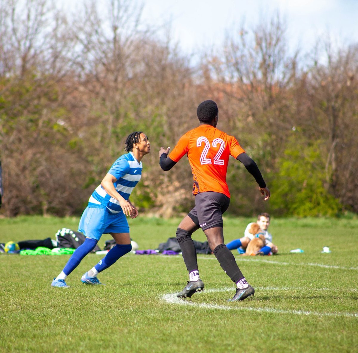 sfn_fc's tweet photo. Back in training tomorrow ahead of this weeks game!!
#SFNFC #kickitout #upthesfn ⚫️🔴 https://t.co/R1IOtQVoPw