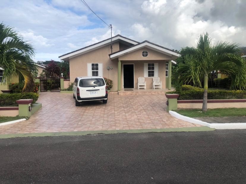 JavaBookings's tweet image. Multiple 2 Bedroom Private Homes are available for both Long and short term Rentals. Find one that suites you best with us today! 🇯🇲
#GatedCommunity #StAnn #Property