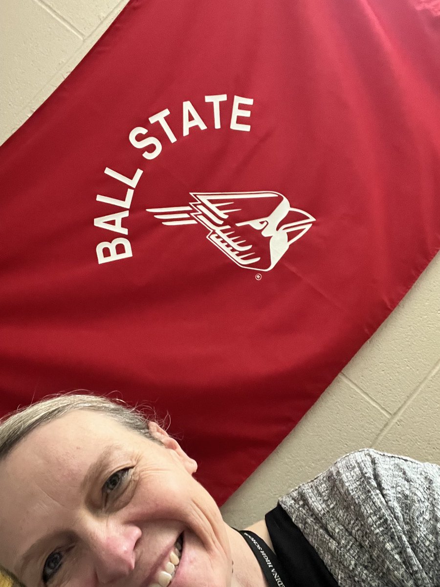 It's #OneBallState Day ! For ⁦<a href="/BallStateAlumni/">Ball State Alumni</a>⁩ it's a great day to reflect and give back to the school that gave us so much! Using my BSU89 degree teaching in NE Ohio! Thank you ⁦<a href="/BallState/">Ball State</a>⁩ ! #chirpchirp ❣️