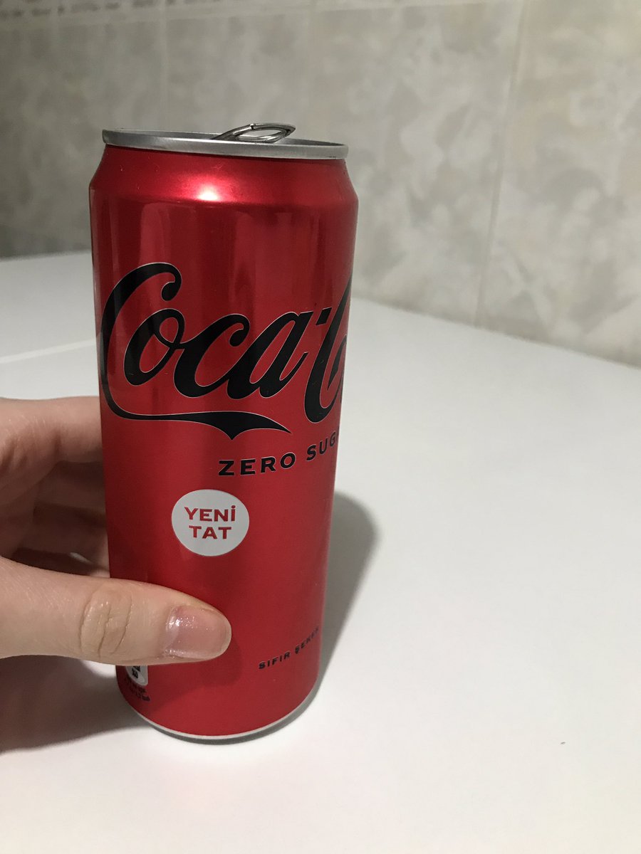 Bugün bakkaldan aldığım bu kutu kolaya 7₺ verdim…
1 kutu kola 7₺…