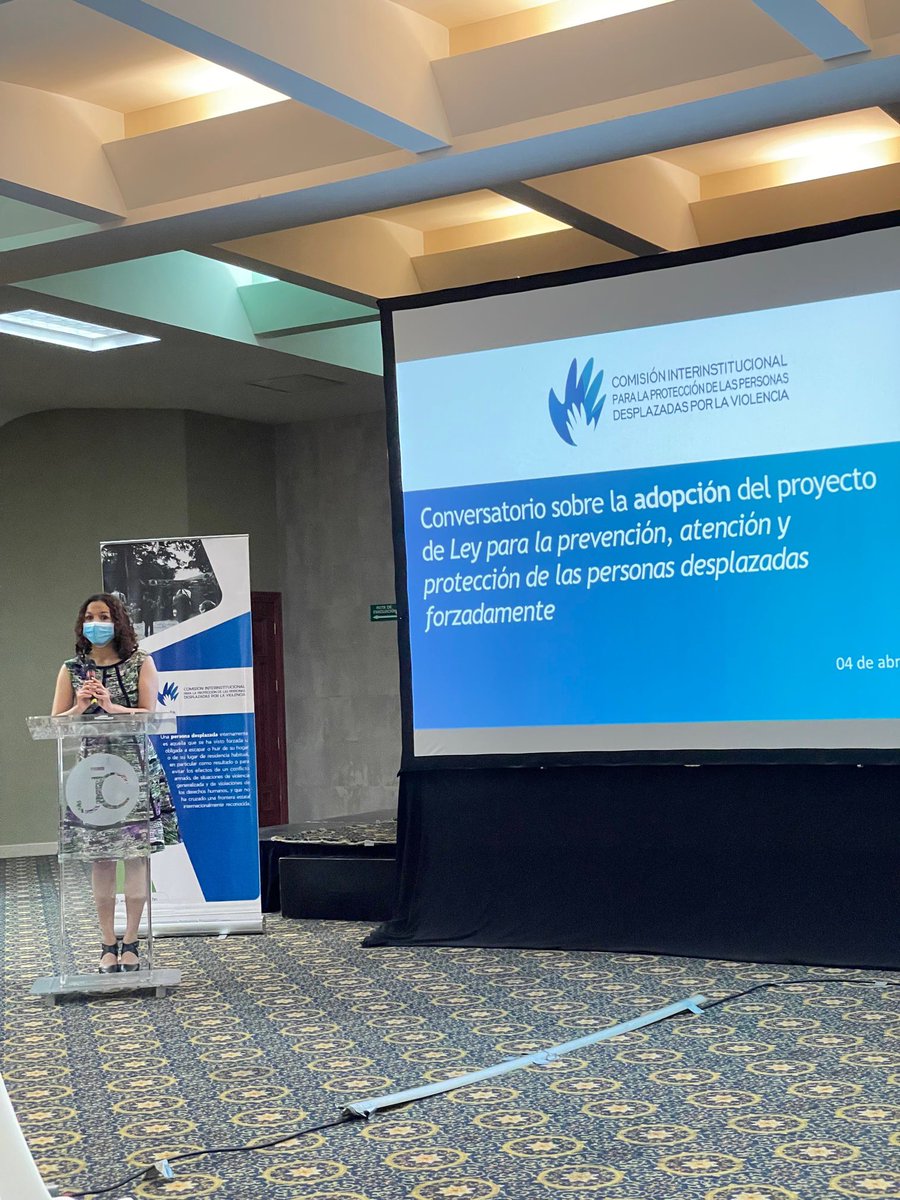 ACNURhonduras's tweet photo. ¡Sumamos esfuerzos para proteger a las personas más vulnerables! 📣  La Comisión Interinstitucional para la Protección de las Personas Desplazadas por Violencia #CIPPDV y 15 Organizaciones de Sociedad Civil unen su voz para apoyar la #LeyDeDesplazamientoYA 🗣️ https://t.co/aVucgvv9LK