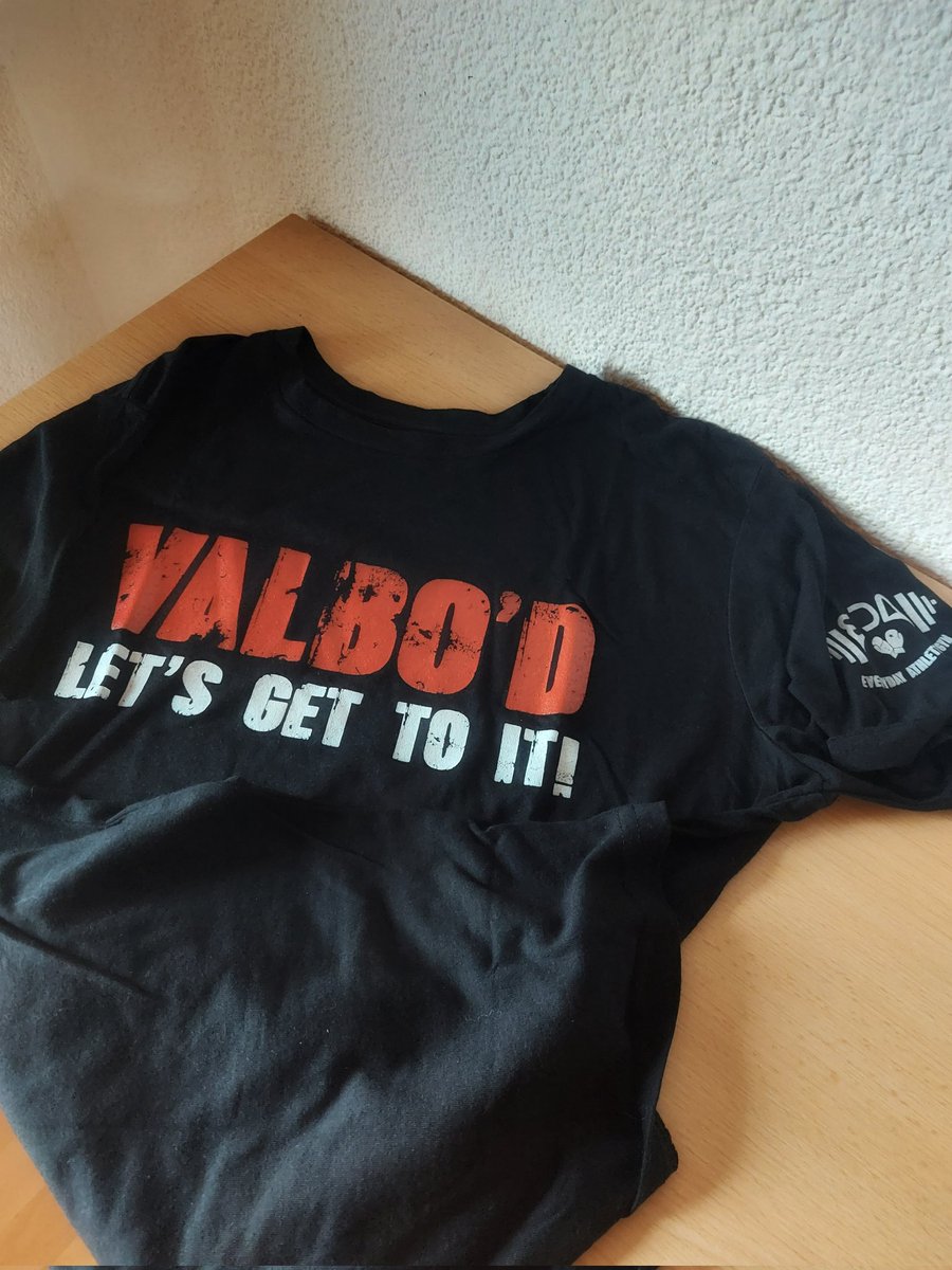 NinaKarg's tweet photo. Peaker down 🥺 with food poisoning 🤢🤢😟 I was so happy to inaugurate my new shirt from @CoachValbo today 😍 unfortunately nothing will come of it 😮💨 I've never felt so miserable 🤢🤦🏻♀️
@MyPeakChallenge @SamHeughan @PeakerPets #peakerdown #Mypeakchallenge #outoforder https://t.co/SxuuzUxhk4