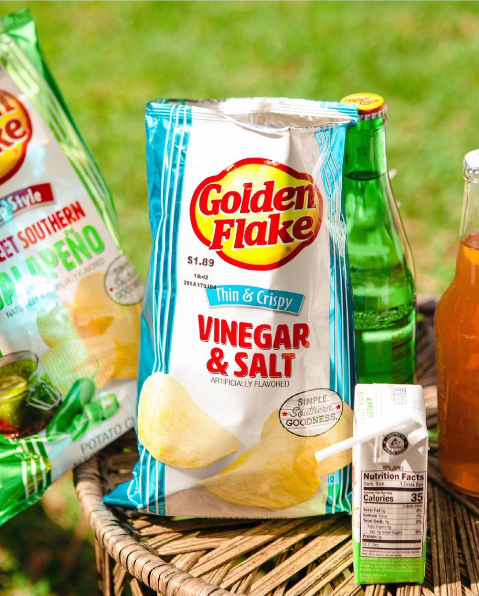 Golden_Flake's tweet photo. Dreaming of picnicking on this rainy day https://t.co/vTf9xPwSTW