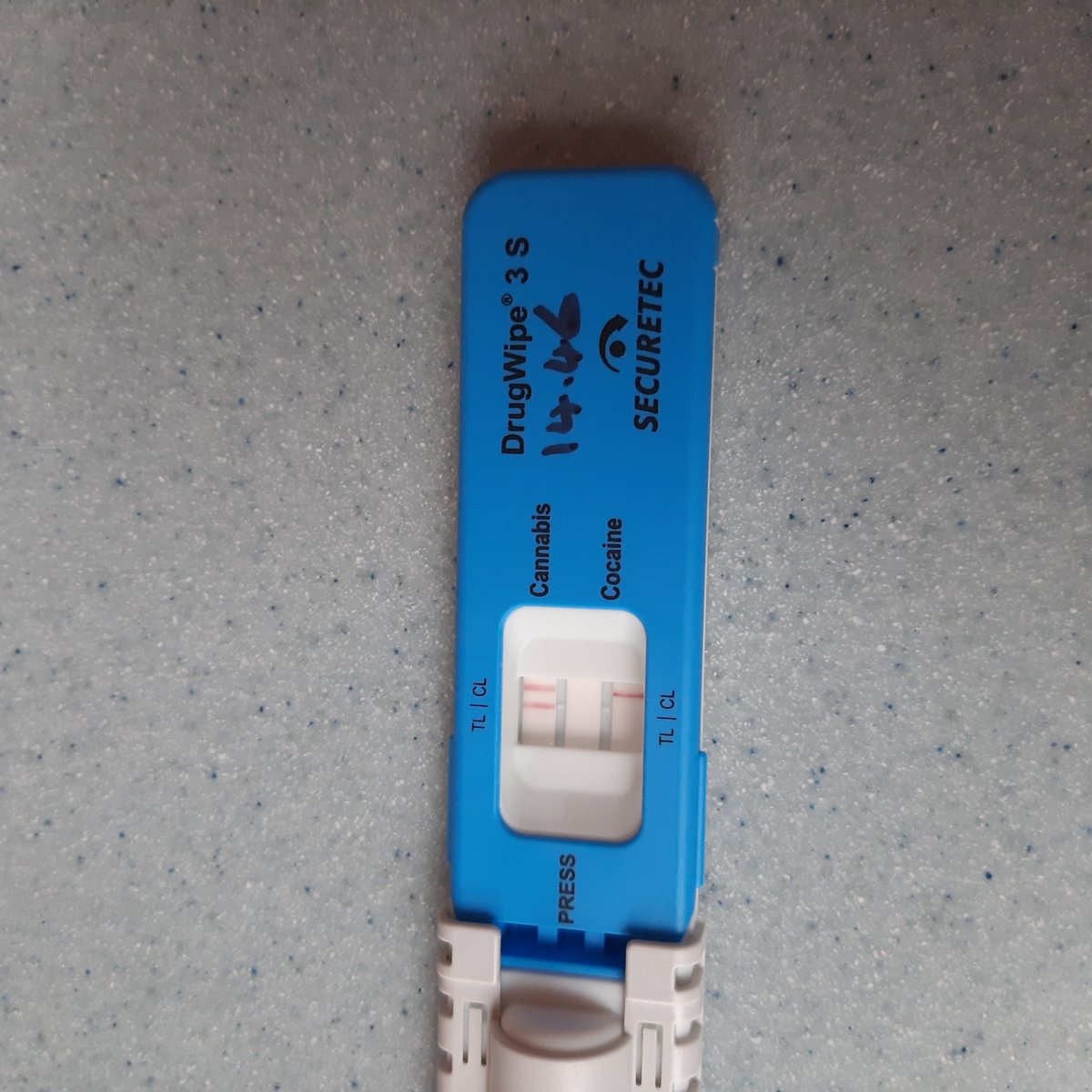 tvprp's tweet photo. Vehicle stopped on Churchill Road, Bicester this afternoon for document checks. Driver provided a positive drug wipe for Cannabis and was arrested for a Station Blood procedure. #Oxoncshift #P4245 #P177. We are currently recruiting, have a look at https://t.co/MrFINBnMyT https://t.co/Lg9IyeRXoN