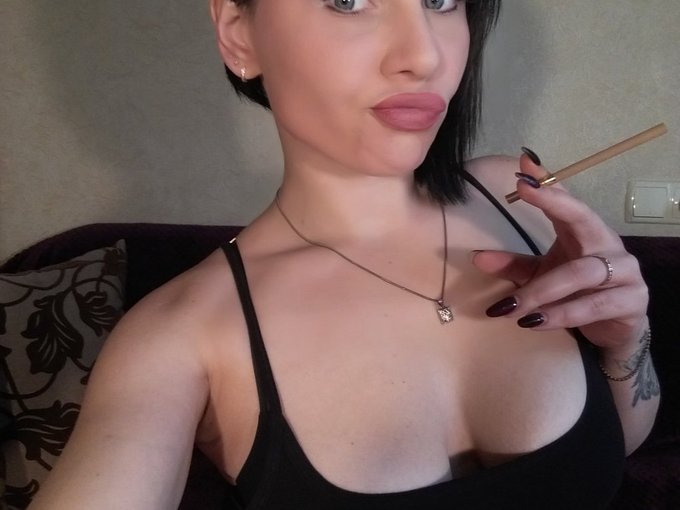 I'm online right now on skyprivate (live skype show). my private profile: https://t.co/HJpeGpX9hn Please<a href="/tag/camgirl"class="tags"><span>#camgirl</span></a>