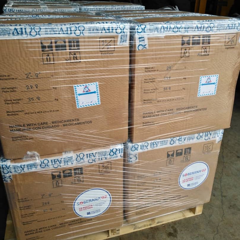 BrunoRguezP's tweet image. Donativo de 458 mil dosis de vacuna cubana vs Covid-19 #Soberana02 enviado al pueblo saharaui fue recibido hoy por autoridades de la RASD

Esta modesta contribución de #Cuba es expresión de históricas relaciones de hermandad y solidaridad q unen a nuestros pueblos y gobiernos🇪🇭🇨🇺