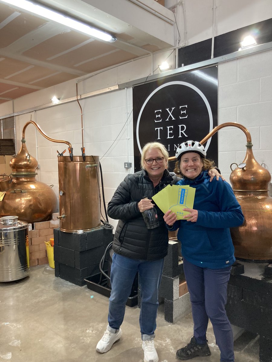 Papillon Gin tweet media