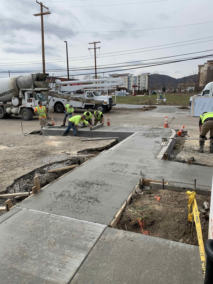 GgcNational's tweet photo. Site concrete being installed at one of our Pittsburgh project locations.

#generalcontractor #pittsburgh #pittsburghbusiness https://t.co/cpdMSD5I4Y