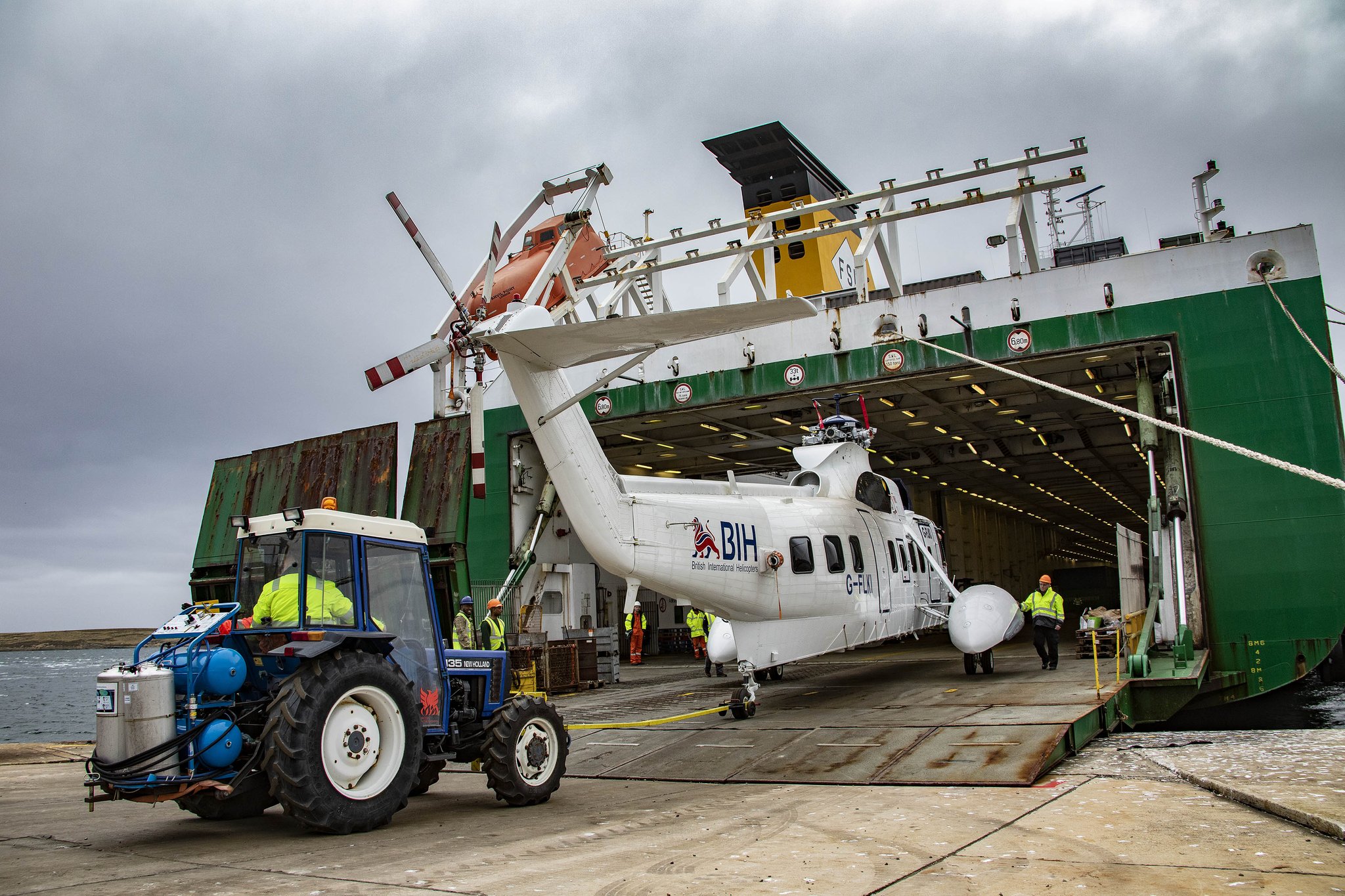 FPmeai8XoBUZDw1.jpg:large