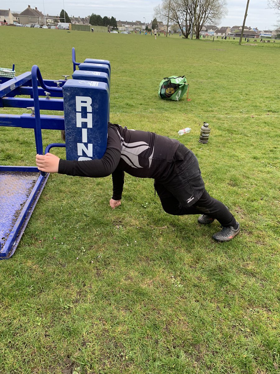 samcollinsrugby's tweet photo. Not a bad starting point for an 8 year old Iโm reliably informed by Alfie #ScrumsAreFun https://t.co/iZ6rRQC5Xd