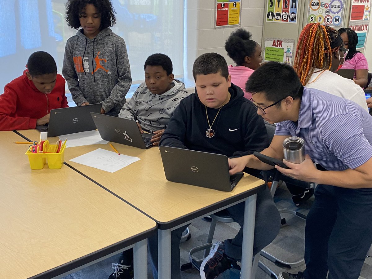 DueyBui's tweet photo. Using @canva &amp; @NASEFedu’s framework to run a scholastic #esports project. 5th graders from 2 different schools are becoming content creators &amp; making their own classroom esports teams. They will also compete in a grade level tournament. Stay tuned! #miched-mets #macul #remcrits https://t.co/8RScQVf1yl