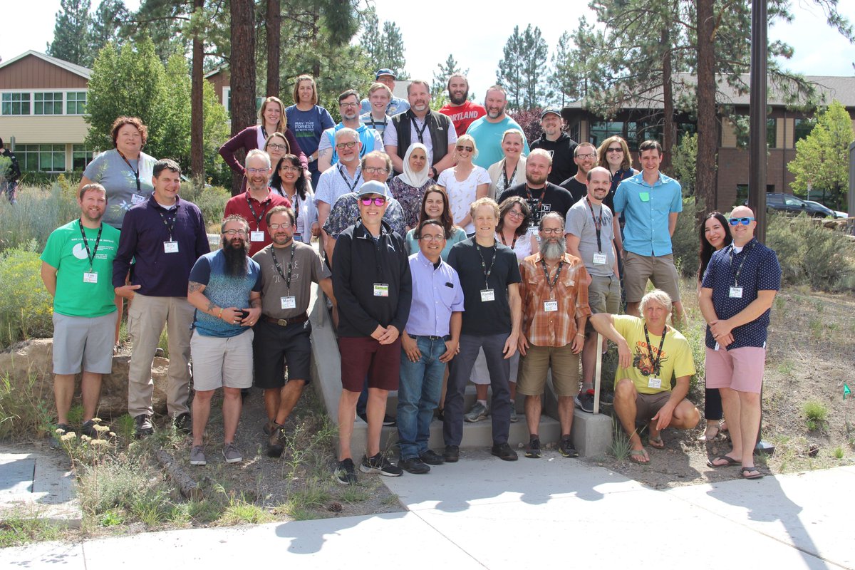 CSforOregon tweet media