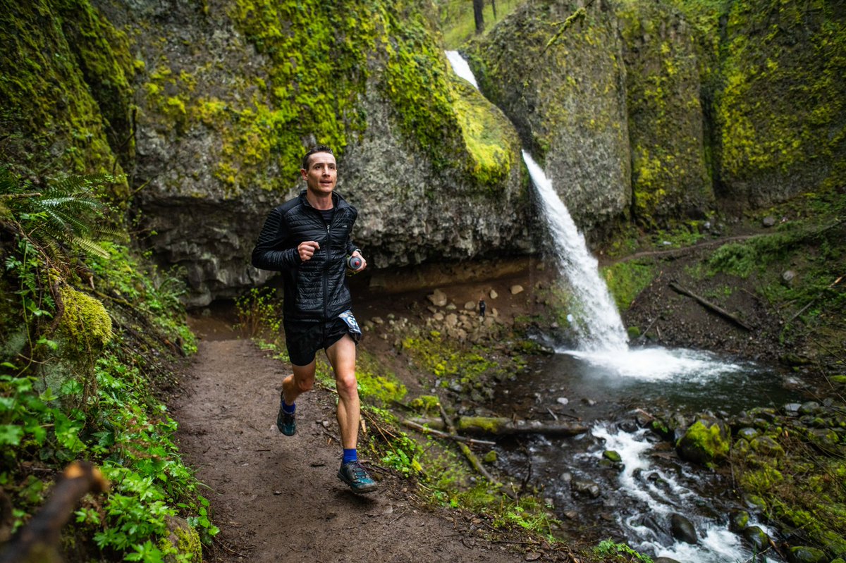 sharmanian's tweet photo. There are lots of good reasons to run Gorge Waterfalls, but one of the best is the views. #UltrAspire #Drymax #runlikeasquirrel #embracetheSUC 📷 Steven Mortinson/Somer Kriesman https://t.co/Hr9UvPhZJH