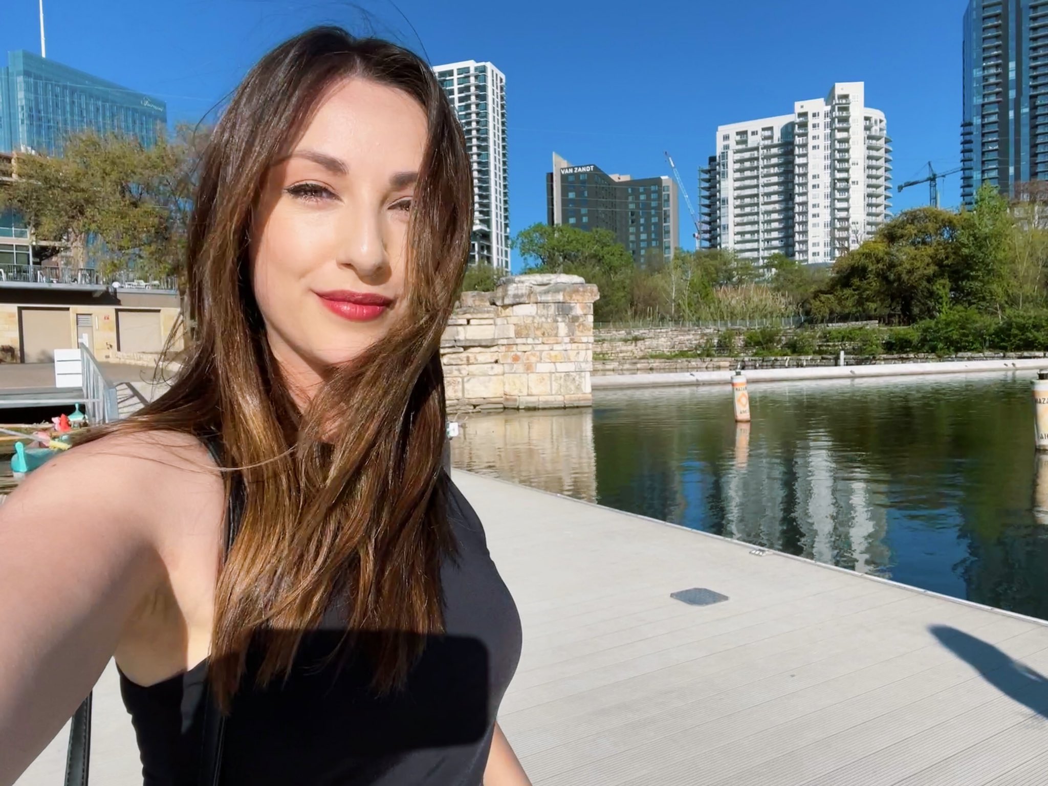 Nicola Posener on X: Weekend getaway ☀️🌴😍 t.cojtzi85TUL7  X