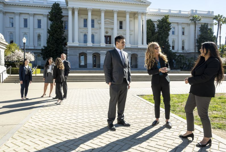 McGeorgeLaw's tweet photo. McGeorge is on the rise! McGeorge ranks No. 7 among private law schools in California and No. 13 among all law schools in California.

Read full article here: https://t.co/1OgZK0rsTd

#RiseWithMcGeorge #Experienc https://t.co/w9InDJelDg
