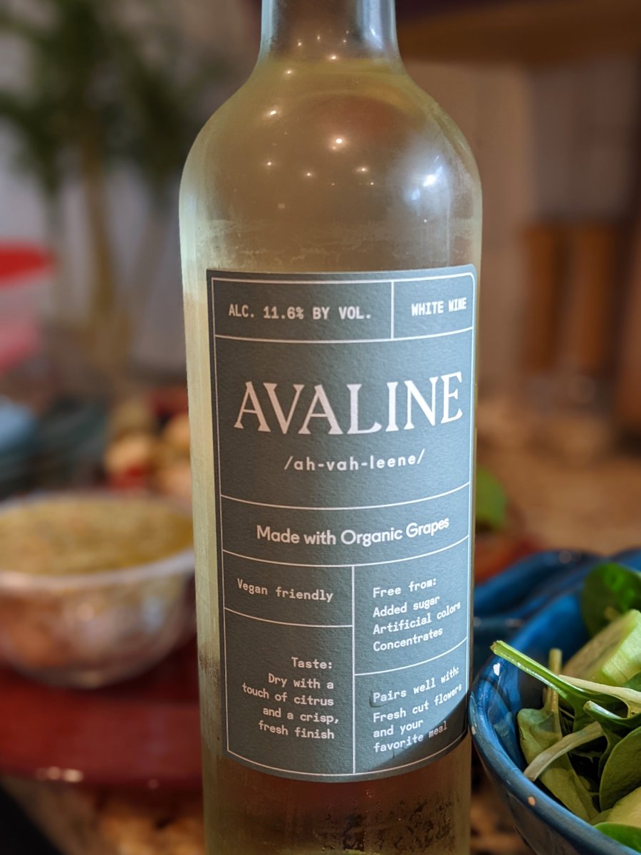 Uncork our latest post: Cameron Diaz's Avaline White Wine from Spain checks all the boxes for organic and vegan wine.  https://t.co/XpWOwmoqGL @WriteforWine @SustainableKW @LadySadie66 #winelover #vino #winetasting https://t.co/JjGWJMPKzS
