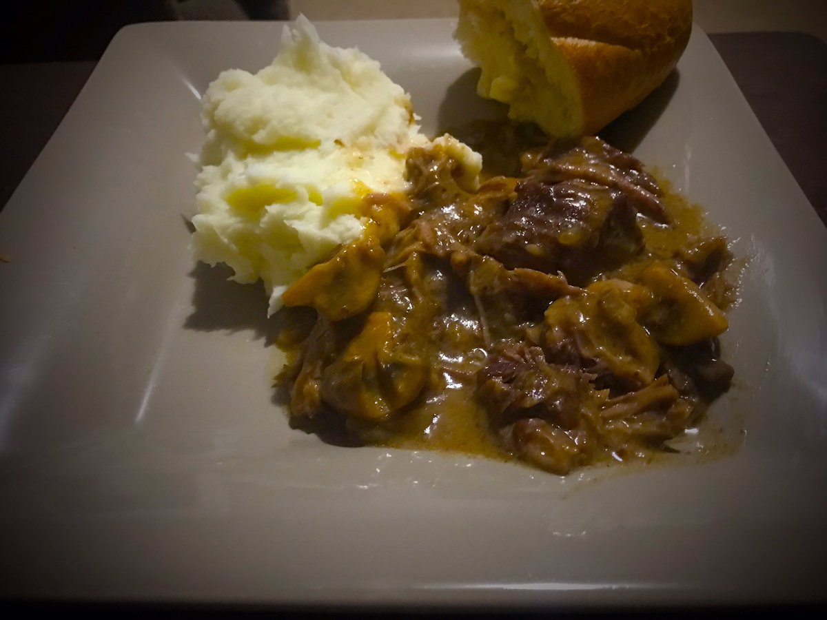 One of my favorite meals. Pot Roast and Mashed Potatoes. 🔪🔪🔪🔪

 #foodporn #food #breakfast #lunch #dinner #foodie #cheflife #foodpic #myculinaryadventures #recipe #bbq #foodblog #knives #chefknives #cooking #yummy