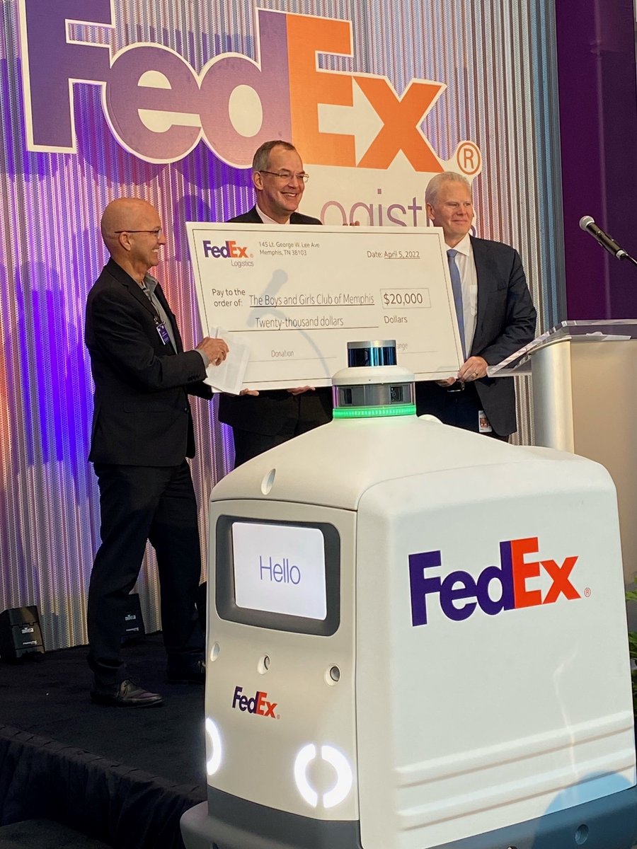 FedExPolicy's tweet photo. 🎸 Iconic. 
🌍 International. 
🤝 Investment in community. 
 
Today we celebrated the opening of our new FedEx Logistics Global HQ in Downtown Memphis and with @MayorMemphis, @MayorLeeHarris, and other TN and local officials. https://t.co/hN3QlVfC1e