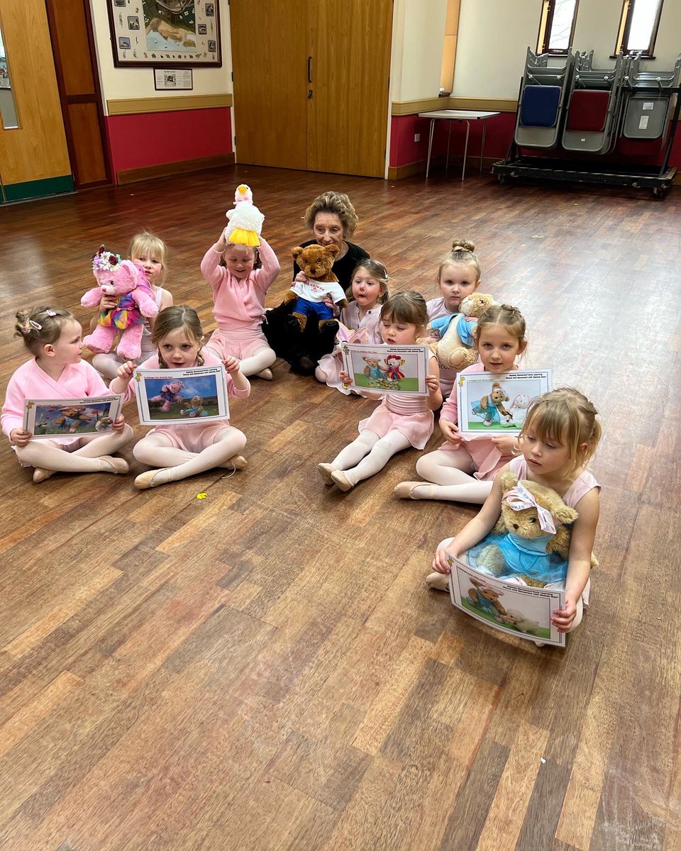 antheaking2's tweet photo. Our Easter story with Melody and Milligan Bear took us to the farm on the Fun bus where we met Peter Rabbit, a very quacky duck, a butterfly and a rainbow fairy .#melodybear #melodymovement #eyfs #eydn #walesprestigeawards #danceschooloftheyear2022 #Easter2022 #funclasses #sully https://t.co/Vk2vnXPmSf