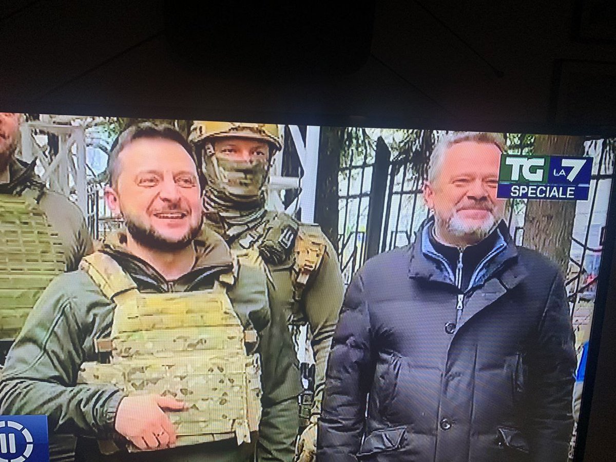 _Ghennadii_SPb_'s tweet photo. #Буча

Президент и мэр оплакивают погибших ... https://t.co/waTqULlnZq