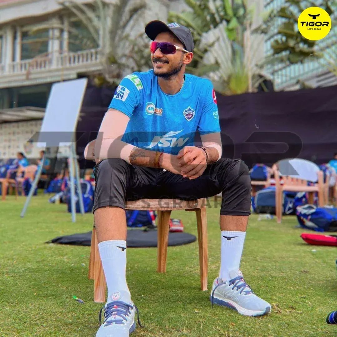 tigortweets's tweet photo. Thanks to Akshar bhai patel, the Indian team player and currently playing for in IPL for Delhi capitals. For accepting and appreciating Tigor Cricket Socks.

#aksharpatel #axarpatel #gujrat #delhi #delhicapitals #IPL #IPL2022 https://t.co/jTn34nRWz8