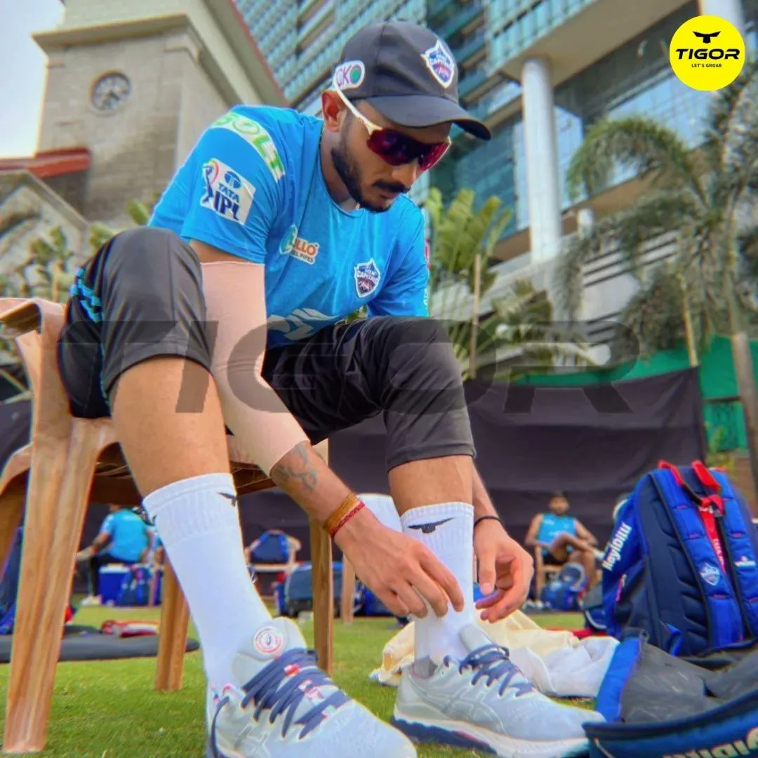 tigortweets's tweet photo. Thanks to Akshar bhai patel, the Indian team player and currently playing for in IPL for Delhi capitals. For accepting and appreciating Tigor Cricket Socks.

#aksharpatel #axarpatel #gujrat #delhi #delhicapitals #IPL #IPL2022 https://t.co/jTn34nRWz8