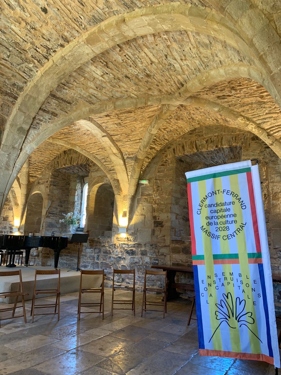 clermont2028's tweet photo. 📣 Les #CAUSERIES 1 !
Les forêts, refuge des esprits et de légendes... Merci à M.@wolkowitsky, directeur et Maire pour la visite de l'Abbaye de Sylvanès ! Merci aussi aux participants et M.Gilbert Darroux, élu du PNR du #Morvan et VP de l'#IPAMAC.
@FederationPNR, #cec2028 🌋 https://t.co/kaUXgGQWn2