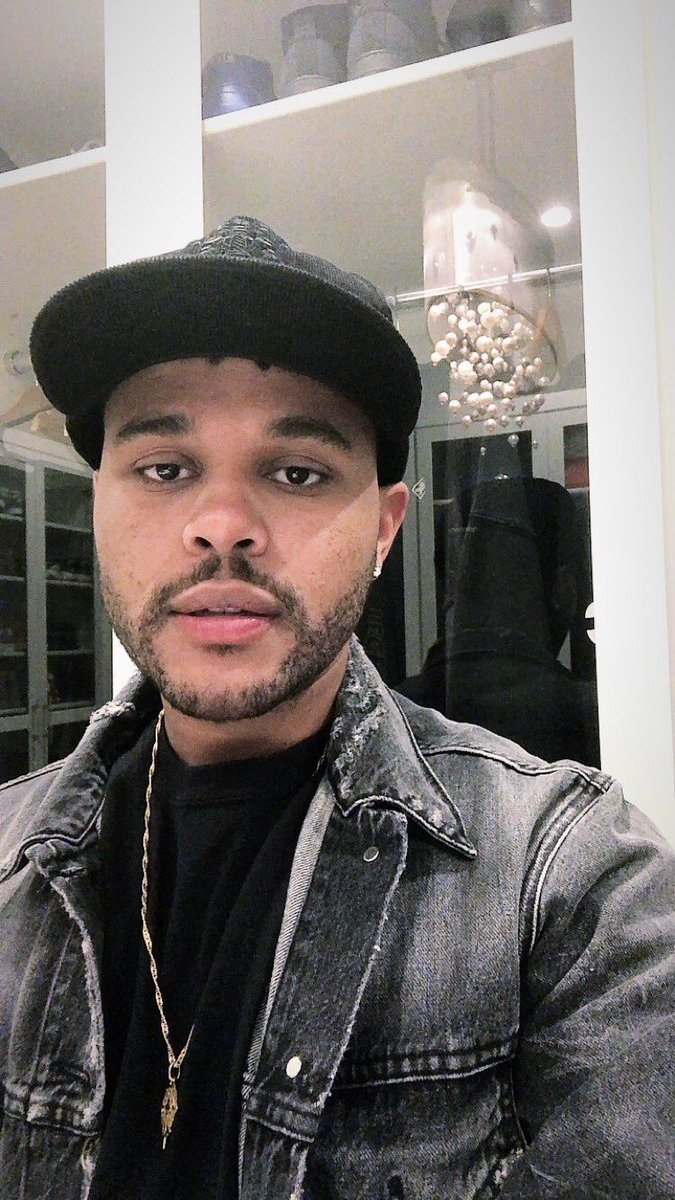escapefromlaa's tweet photo. @theweeknd Recreate this https://t.co/1llhY0jyFE