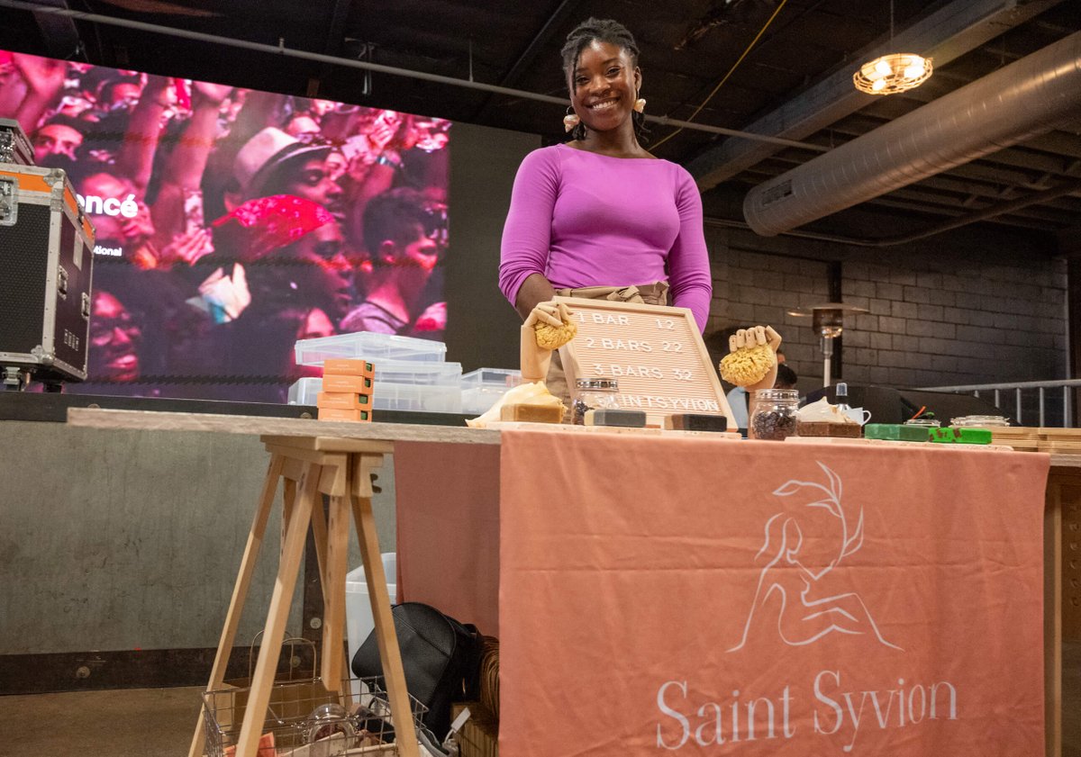 thegrovestl's tweet photo. Were you at the BLK MKT at @hotjavabar in February? We were drooling over all the treasures, especially the delicious soaps from @saintsyvion - what did you find? #smallbusiness #supportlocalbusinesses #hotjava #hotjavabar #stl #grovestl #thegrovestl ๐ท Jack Connaugh https://t.co/XArphfcuPF