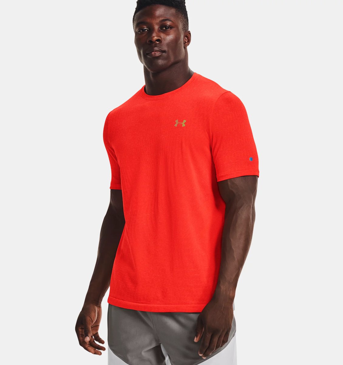 Celliant's tweet photo. The UA RUSH™ HeatGear® Seamless Illusion Short Sleeve by @UnderArmour is powered by #CELLIANT technology to temporarily increase your local circulation and regulate your temperature so you can perform stronger in the gym, on the field or on the courts.
#UnderArmour #UARUSH https://t.co/VVZdcMniqZ